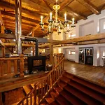Dvur Pecinov Hotel