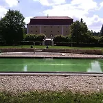 Dvur Pecinov
