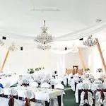 Hotel Dvur Pecinov