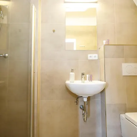 Szálloda Dvur Pecinov 4*