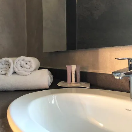 Dvur Pecinov 4*