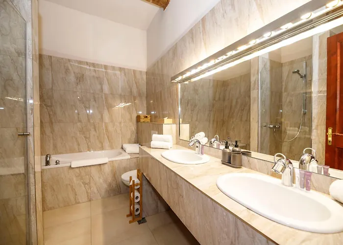 Dvůr Pecínov Benesov (Central Bohemian)