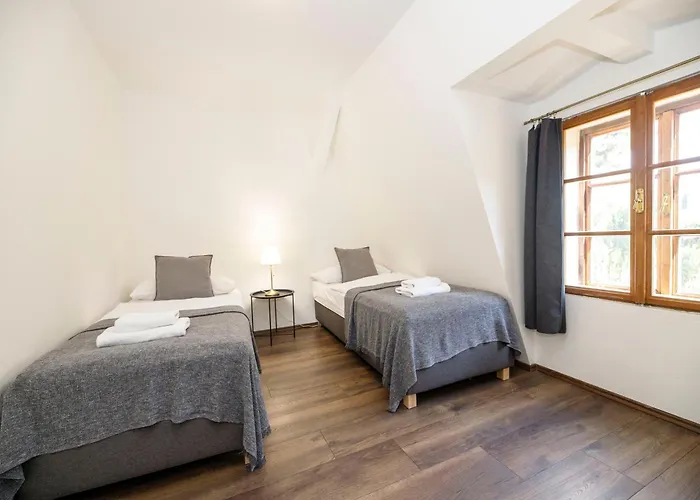 Dvůr Pecínov Hotel