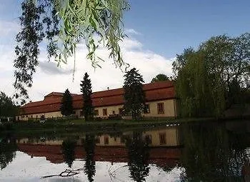 Dvůr Pecínov 4* Benesov (Central Bohemian)